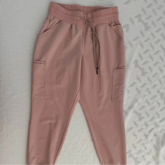 JAANUU Heritage Collection Top and Jogger Scrubs set - Picture 10 of 11